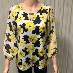 K L Long Sleeve women blouse size small🧩